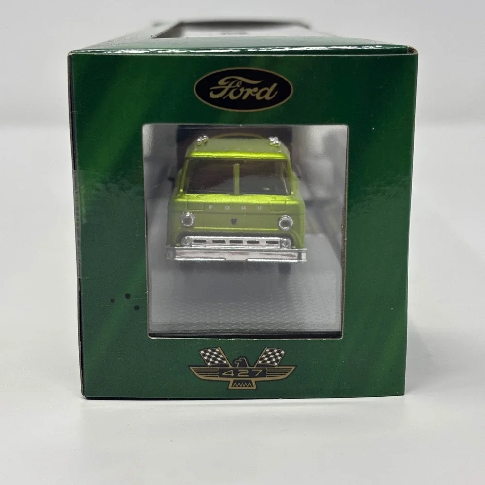 M2 Hauler 1966 Ford C-950 Truck & 1966 Ford Mustang Fastback Lime Green